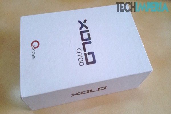 Xolo Q700 Box